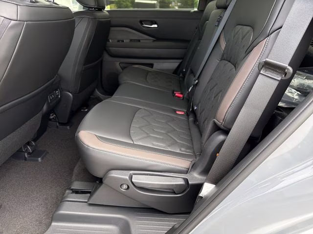 2026 Boulder Gray Pearl Nissan Pathfinder Platinum 4X4 SUV