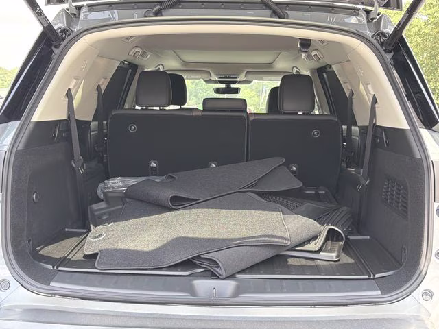 2026 Boulder Gray Pearl Nissan Pathfinder Platinum 4X4 SUV