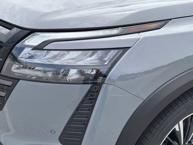 2026 Boulder Gray Pearl Nissan Pathfinder Platinum 4X4 SUV