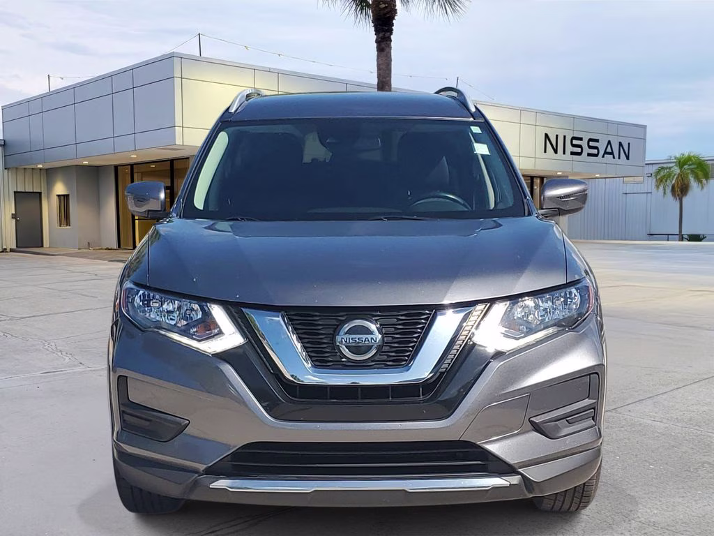 2020 Gun Metallic Nissan Rogue SV FWD SUV