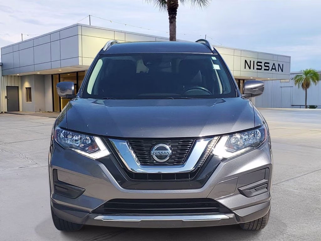 2020 Gun Metallic Nissan Rogue SV FWD SUV