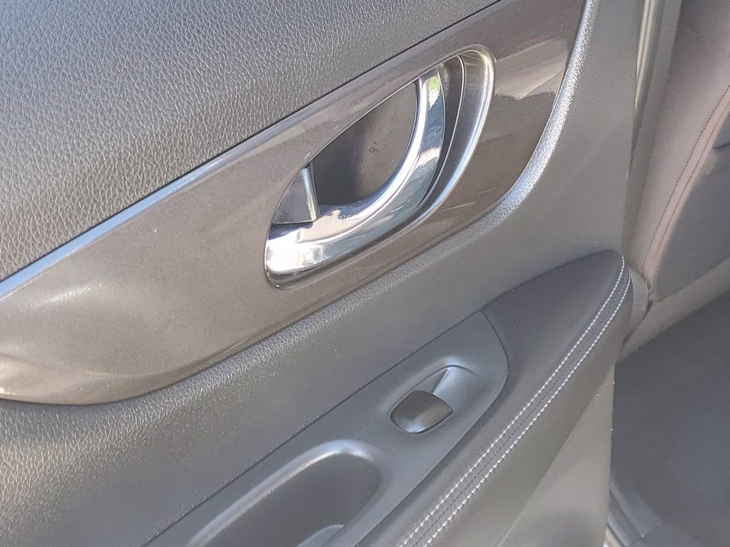 2020 Gun Metallic Nissan Rogue SV FWD SUV