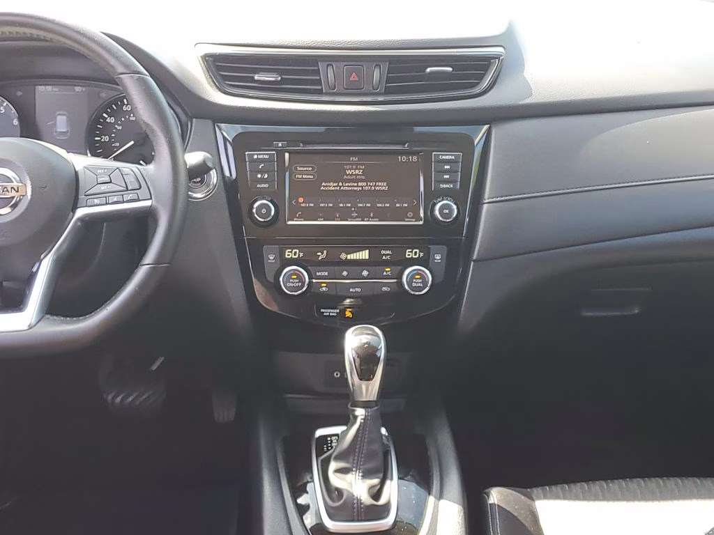 2020 Gun Metallic Nissan Rogue SV FWD SUV