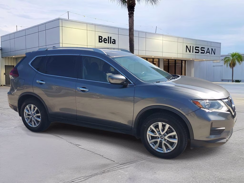 2020 Gun Metallic Nissan Rogue SV FWD SUV