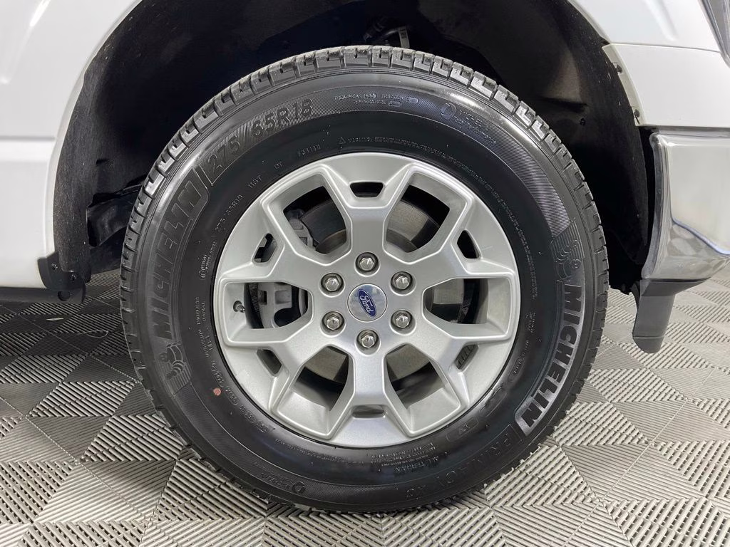 2023 Oxford White Ford F-150 XLT 4X4 Truck