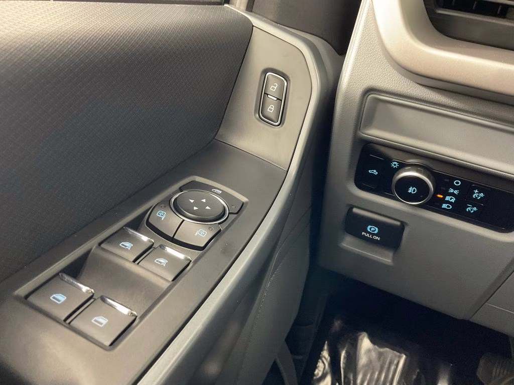 2023 Oxford White Ford F-150 XLT 4X4 Truck