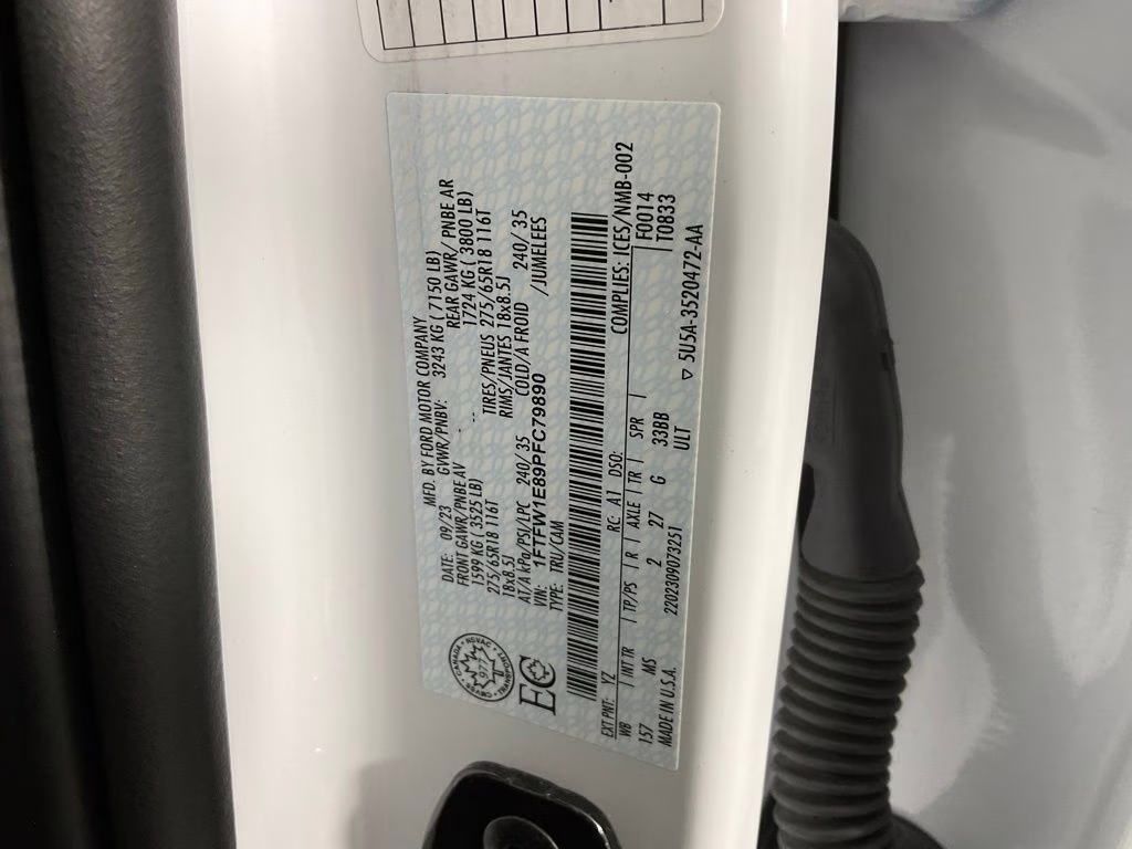 2023 Oxford White Ford F-150 XLT 4X4 Truck