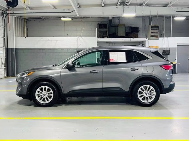 2021 Gray Metallic Ford Escape Hybrid SE AWD SUV