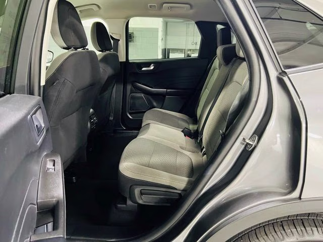 2021 Gray Metallic Ford Escape Hybrid SE AWD SUV