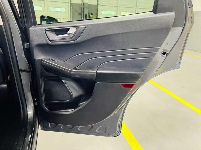 2021 Gray Metallic Ford Escape Hybrid SE AWD SUV