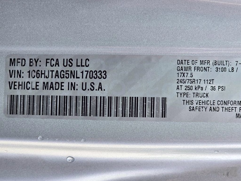 2022 Silver Zynith Clearcoat Jeep Gladiator Sport 4X4 Truck