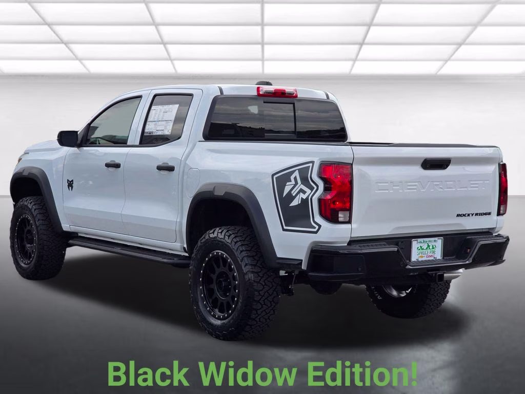 2026 Summit White Chevrolet Colorado Trail Boss 4X4 Truck