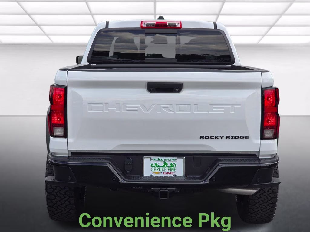 2026 Summit White Chevrolet Colorado Trail Boss 4X4 Truck