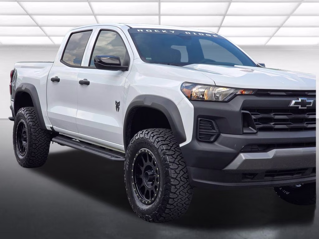 2026 Summit White Chevrolet Colorado Trail Boss 4X4 Truck