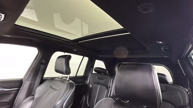 2023 Bright White Clearcoat Jeep Grand Cherokee Overland 4xe 4X4 SUV