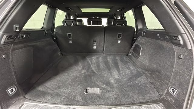 2023 Bright White Clearcoat Jeep Grand Cherokee Overland 4xe 4X4 SUV