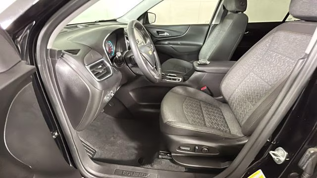 2023 Mosaic Black Metallic Chevrolet Equinox LT AWD SUV