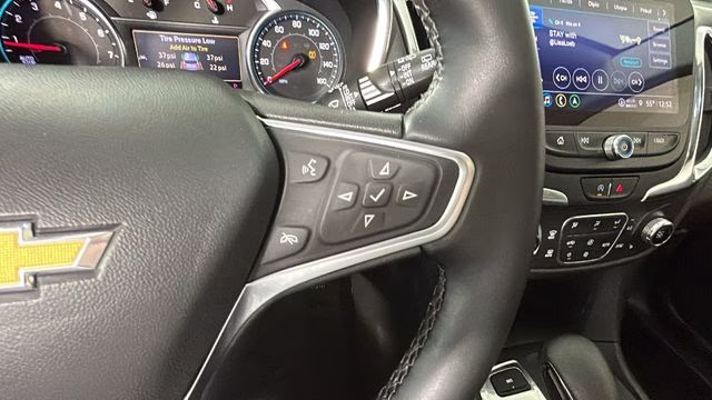 2023 Mosaic Black Metallic Chevrolet Equinox LT AWD SUV