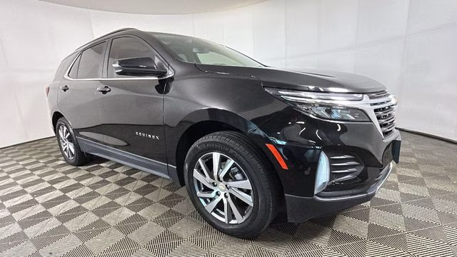 2023 Mosaic Black Metallic Chevrolet Equinox LT AWD SUV