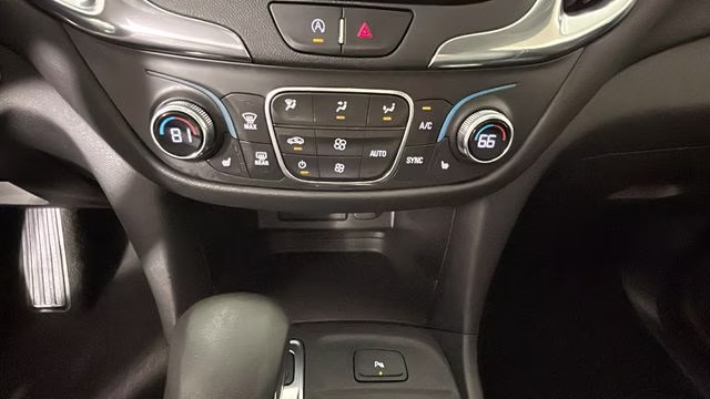 2023 Mosaic Black Metallic Chevrolet Equinox LT AWD SUV