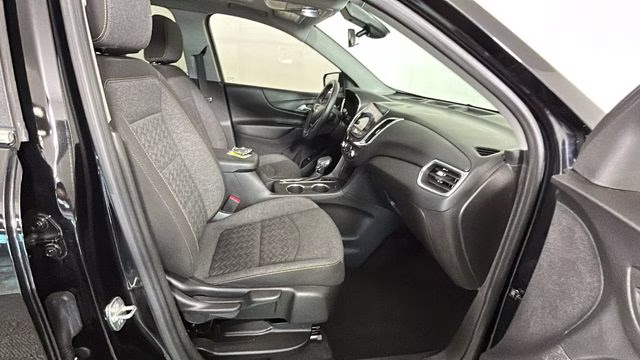 2023 Mosaic Black Metallic Chevrolet Equinox LT AWD SUV