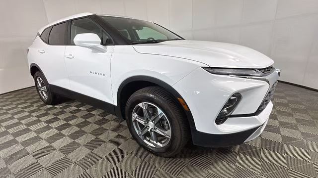 2023 Summit White Chevrolet Blazer LT FWD SUV