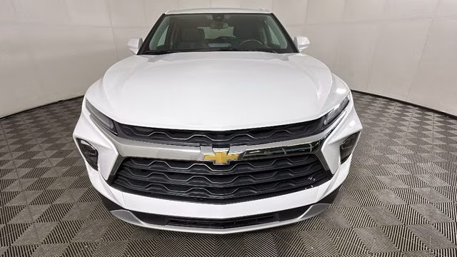 2023 Summit White Chevrolet Blazer LT FWD SUV