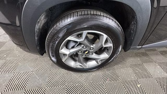 2026 Mosaic Black Metallic Chevrolet Trax LT FWD SUV
