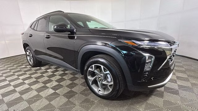 2026 Mosaic Black Metallic Chevrolet Trax LT FWD SUV