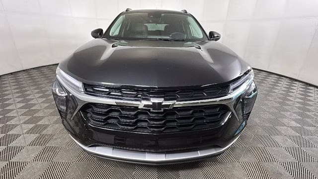 2026 Mosaic Black Metallic Chevrolet Trax LT FWD SUV
