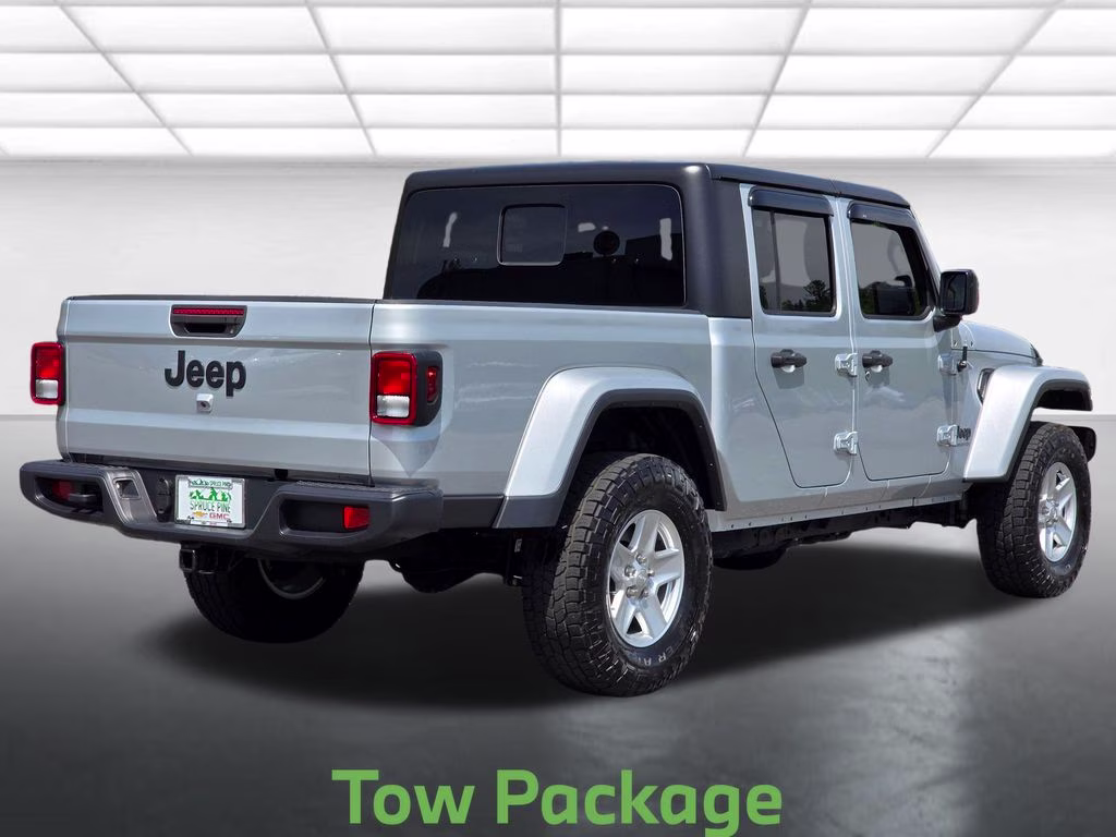 2022 Silver Zynith Clearcoat Jeep Gladiator Sport 4X4 Truck