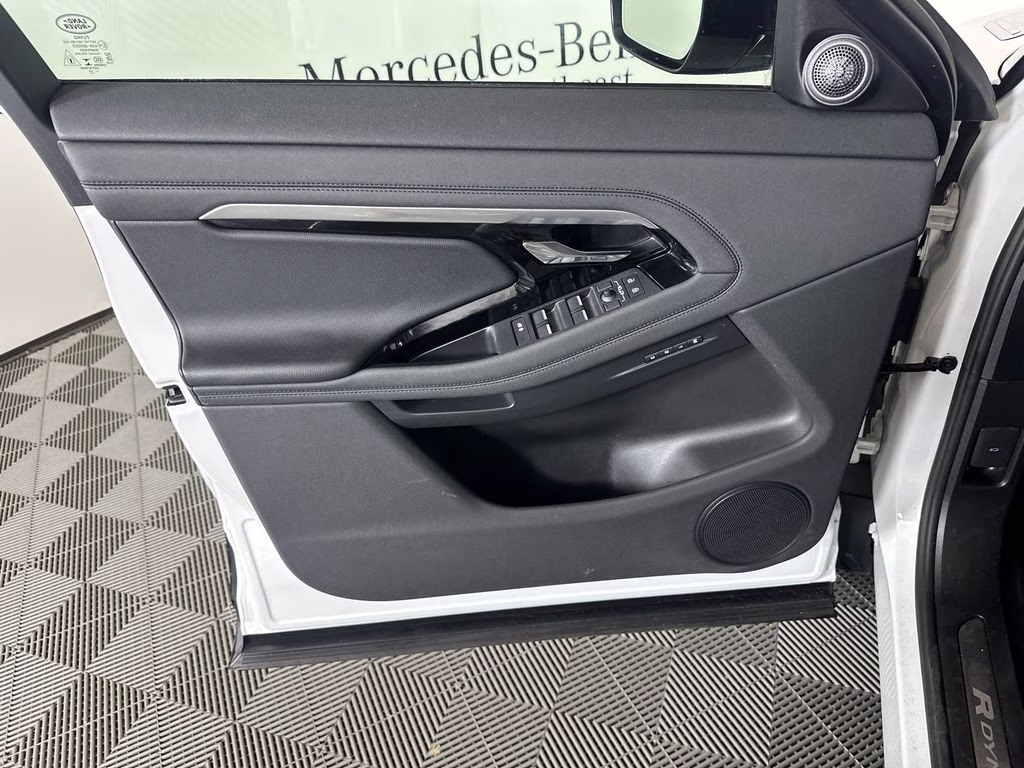 2023 Fuji White Land Rover Range Rover Evoque R-Dynamic SE AWD SUV