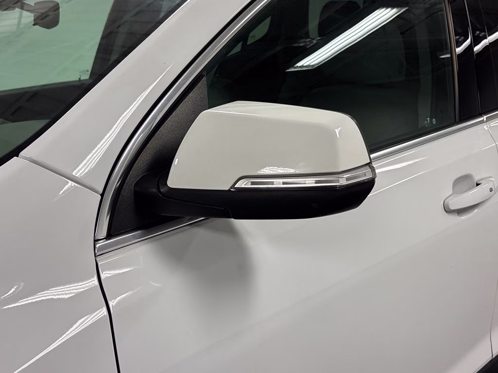 2020 Summit White GMC Acadia SLE AWD SUV