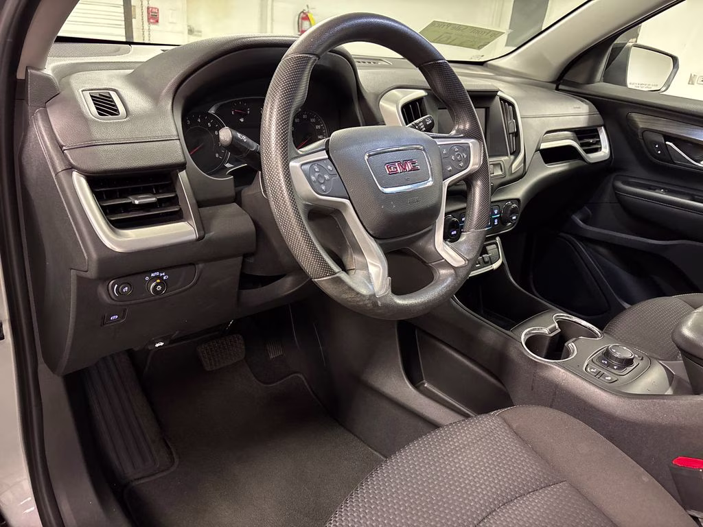 2023 Sterling Metallic GMC Terrain SLE FWD SUV