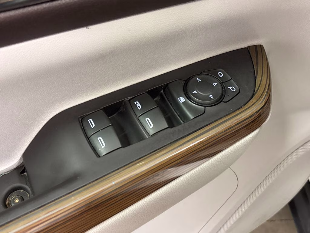 2020 Summit White GMC Acadia SLE AWD SUV