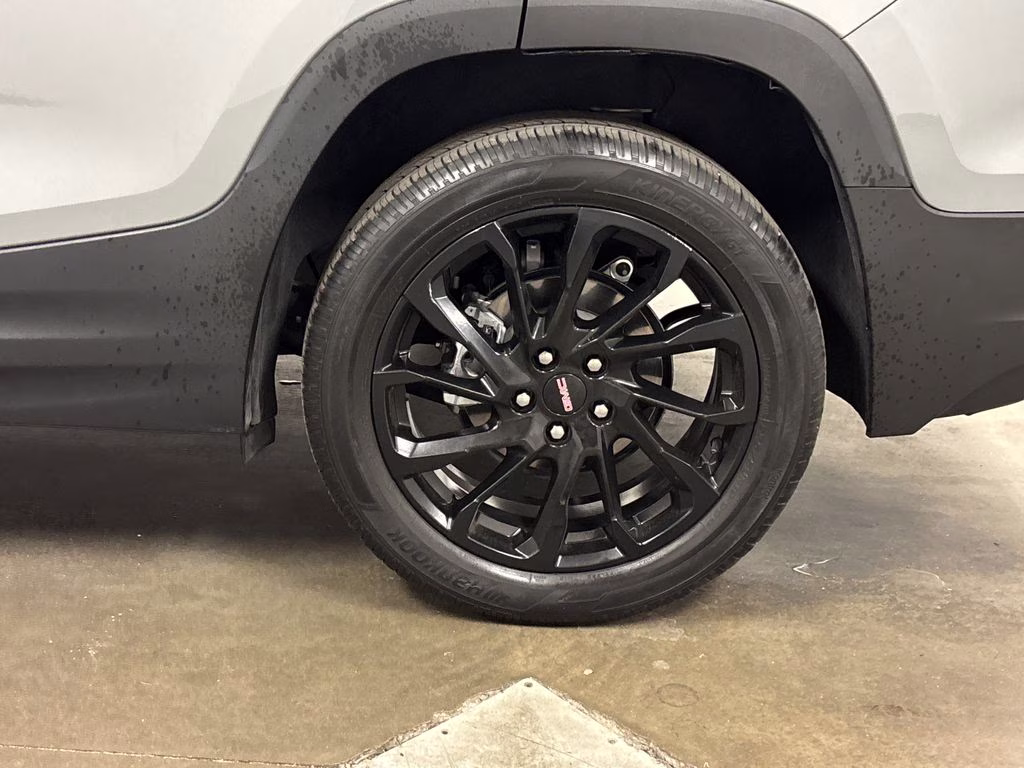 2023 Sterling Metallic GMC Terrain SLE FWD SUV