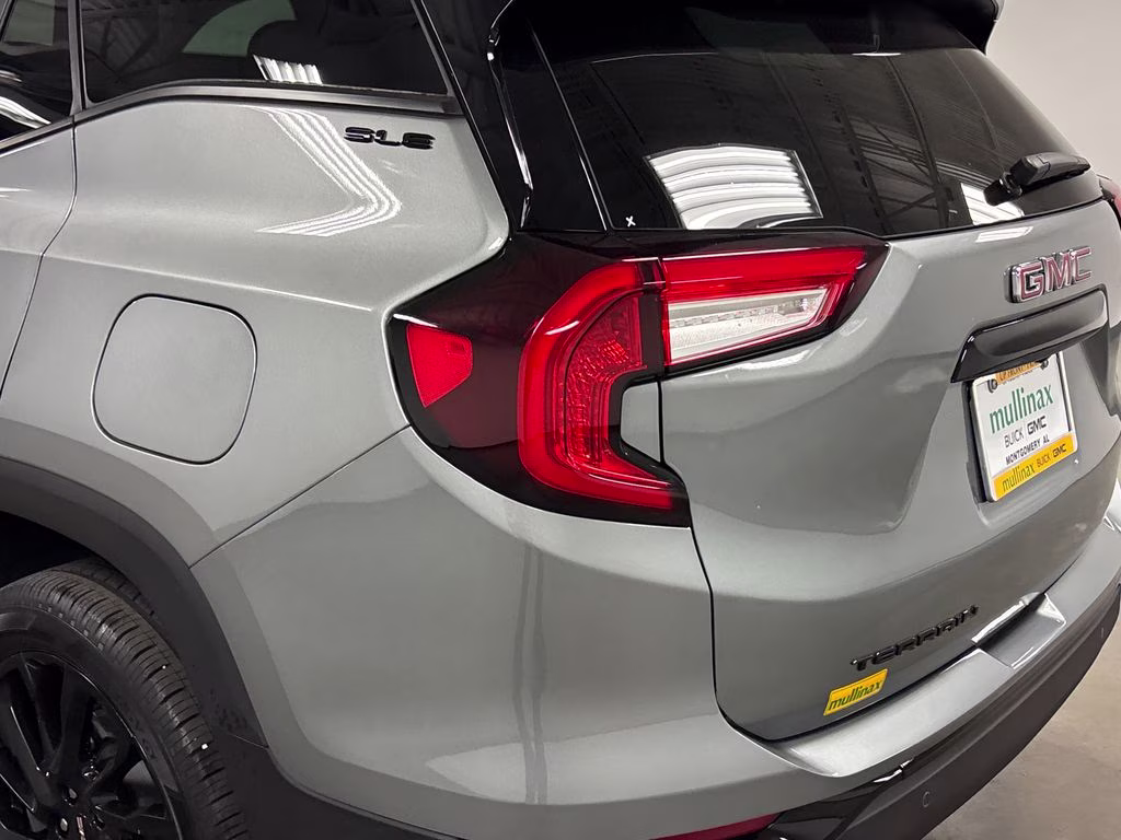 2023 Sterling Metallic GMC Terrain SLE FWD SUV