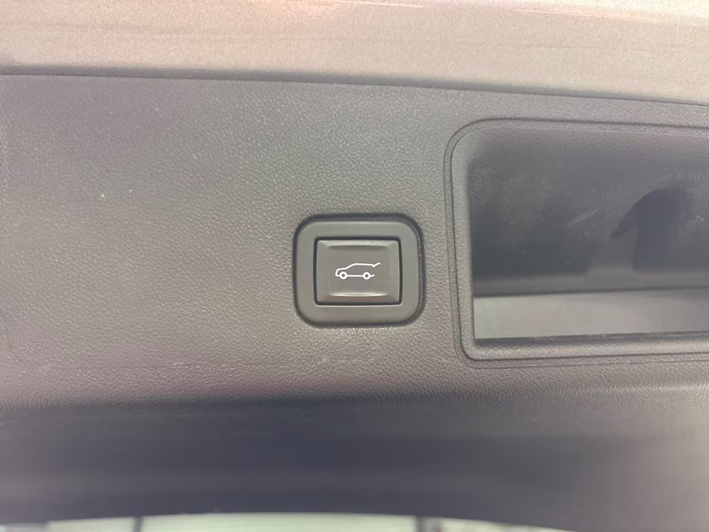 2023 Sterling Metallic GMC Terrain SLE FWD SUV