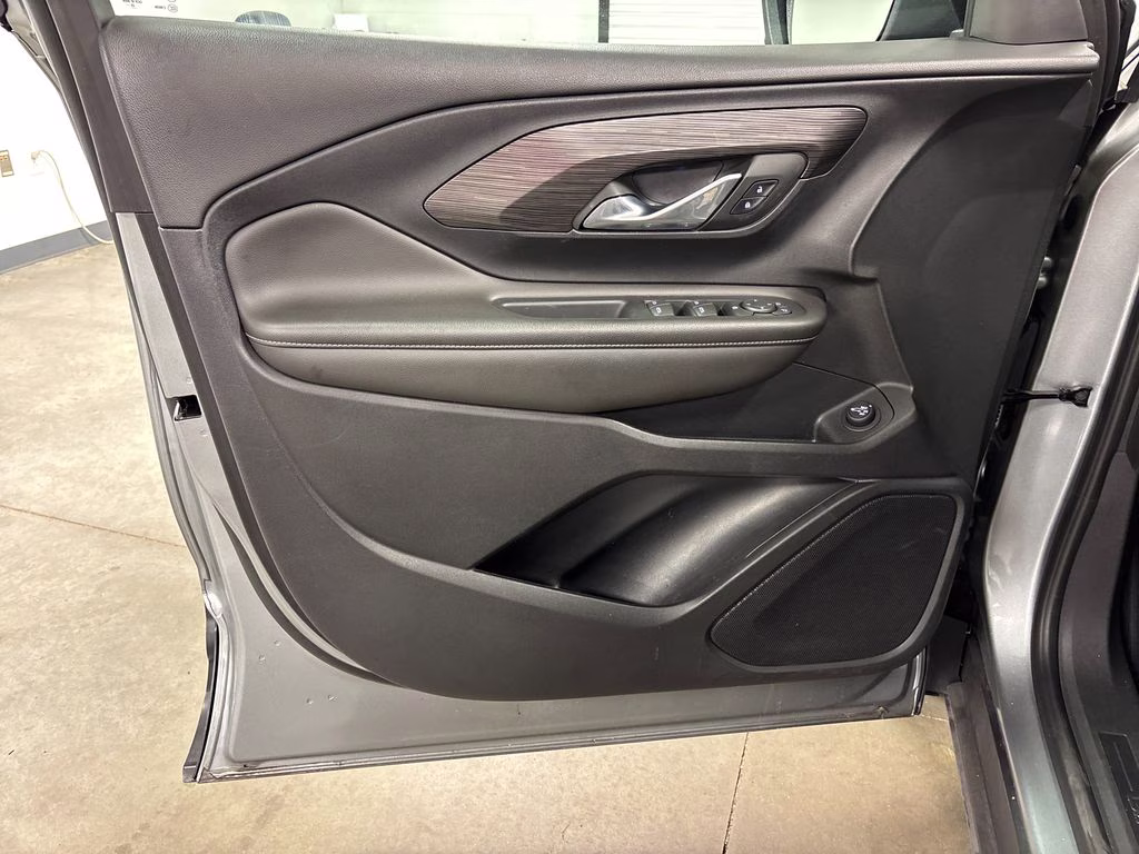2023 Sterling Metallic GMC Terrain SLE FWD SUV