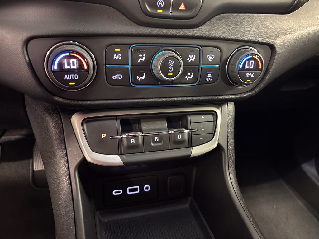 2023 Sterling Metallic GMC Terrain SLE FWD SUV