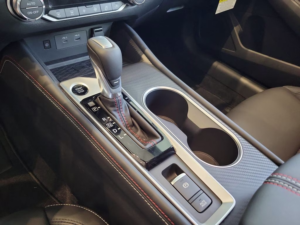 2026 Pearl White/Super Black Nissan Altima 2.5 SR FWD Sedan