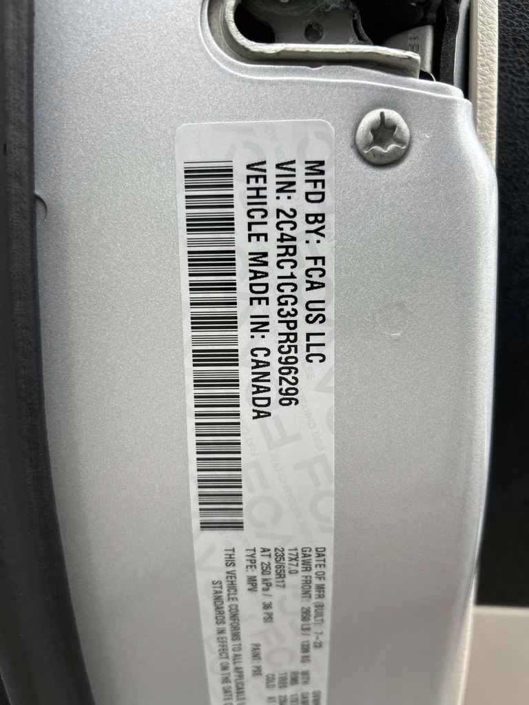 2023 Silver Mist Clearcoat Chrysler Voyager LX FWD Van
