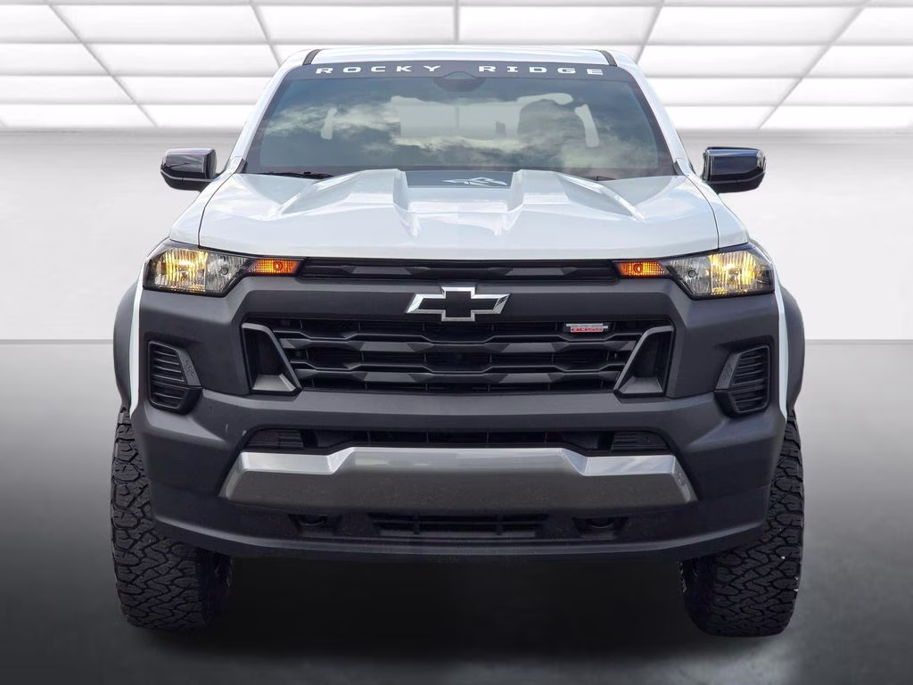 2026 Summit White Chevrolet Colorado Trail Boss 4X4 Truck