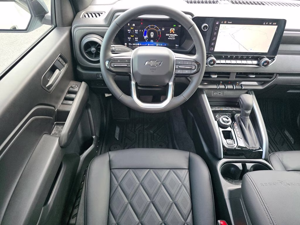 2026 Summit White Chevrolet Colorado Trail Boss 4X4 Truck