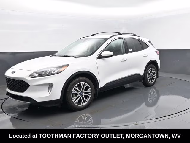 2022 White Ford Escape SEL AWD SUV