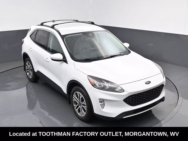2022 White Ford Escape SEL AWD SUV