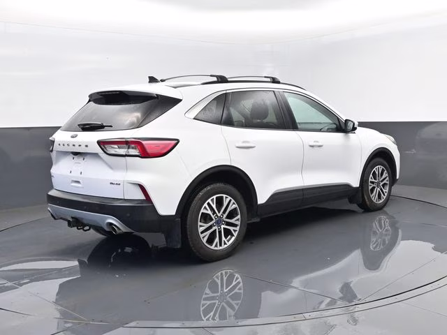 2022 White Ford Escape SEL AWD SUV