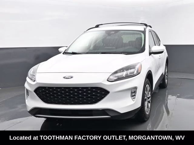 2022 White Ford Escape SEL AWD SUV