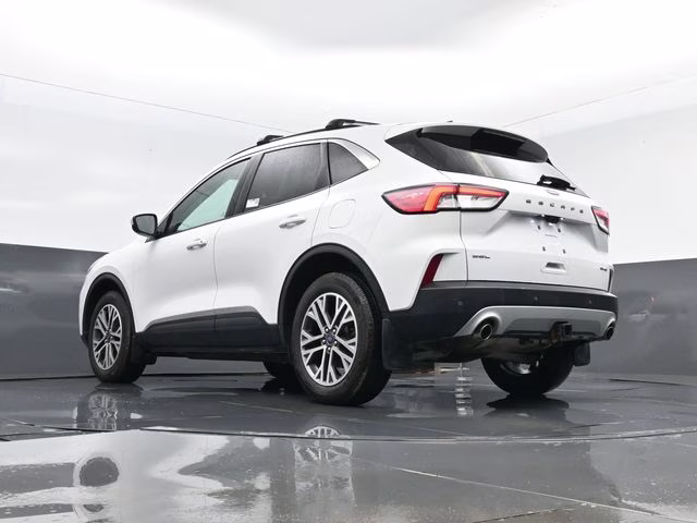 2022 White Ford Escape SEL AWD SUV
