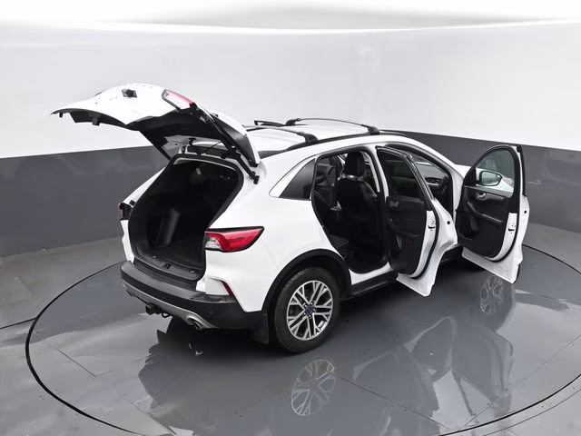 2022 White Ford Escape SEL AWD SUV